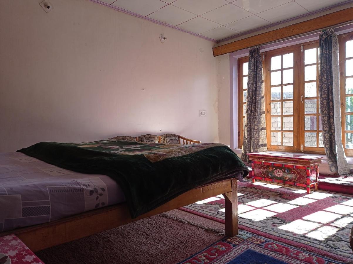 Julay Guest House Leh Exterior photo